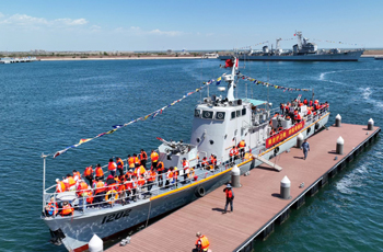 10護衛艦巡游10.jpg
